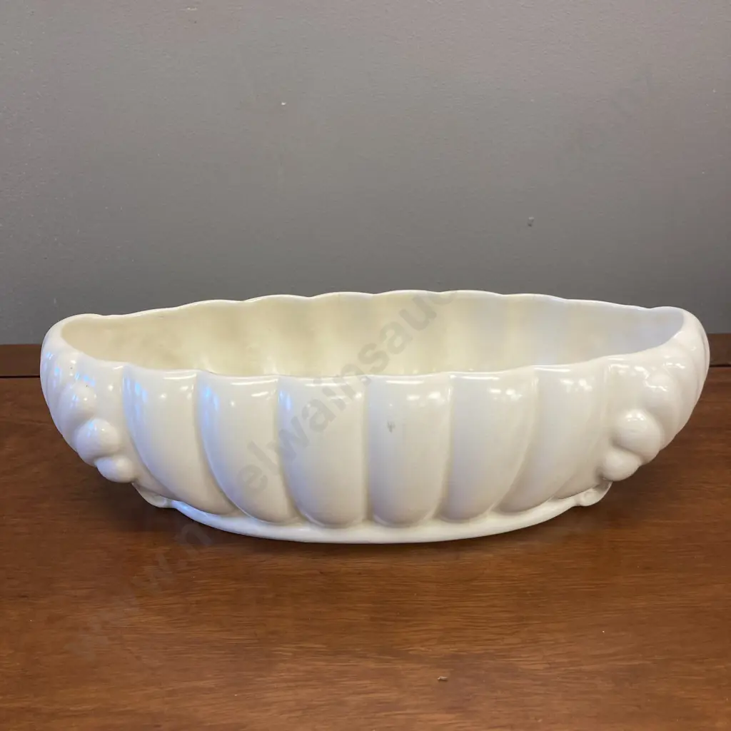 Art Deco Beswick 1192 Cream Low Fluted Bulb Bowl, 1940s. 8.5 x 30.5cm Image 1++